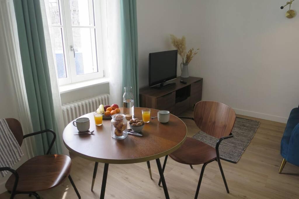 Dinan Chateau - Parking Inclus Bagian luar foto